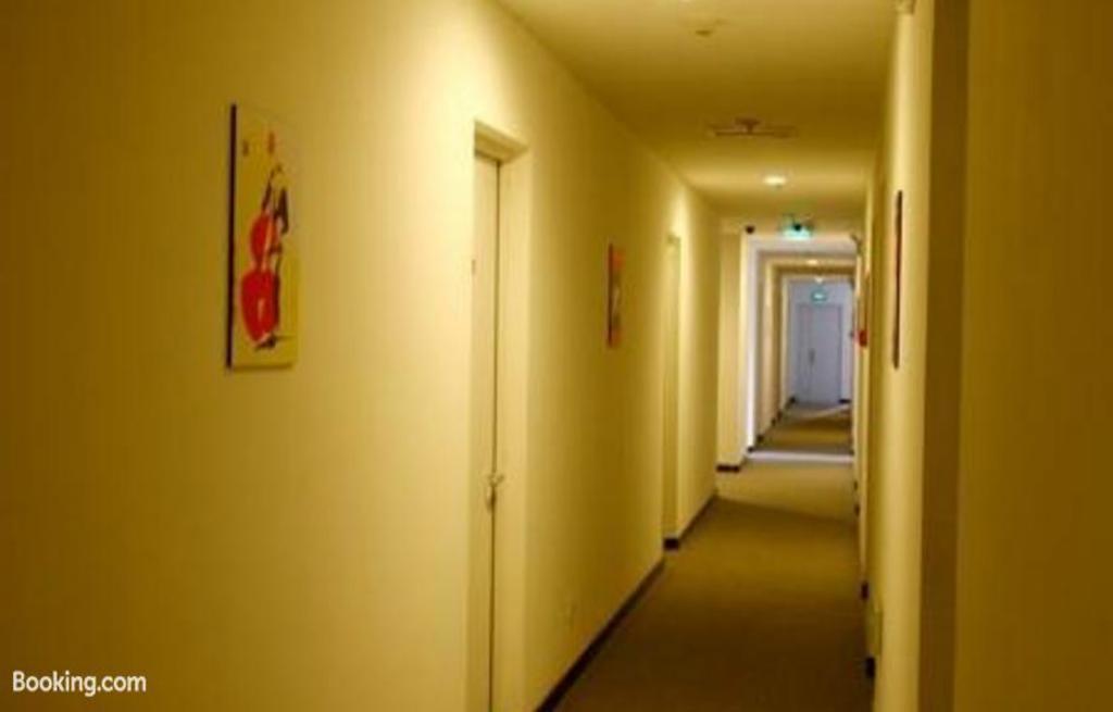 Cinderella Apartment Пекин Экстерьер фото
